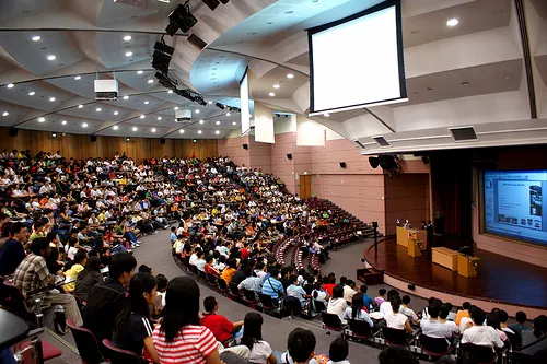 澳洲大学的上课方式是怎么样,澳洲大学教学方式