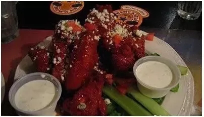 值得一吃的美国美食：布法罗辣鸡翅 Buffalo Wings