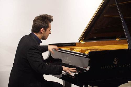 Spain's piano music,钢琴音乐,essay代写,美国作业代写,论文代写