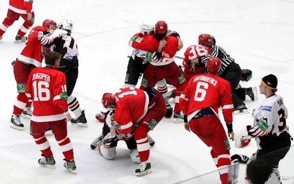 hockey game,冰球比赛,assignment代写,paper代写,留学生作业代写