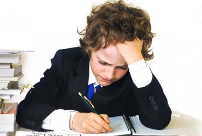 Critical Essay怎么写,Critical Essay常用句型,essay代写,assignment代写,留学生作业代写