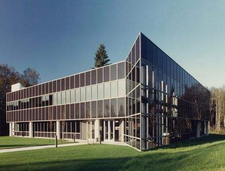 management system,美国社区学院管理体制,essay代写,作业代写,代写 management system,美国社区学院管理体制,essay代写,作业代写,代写