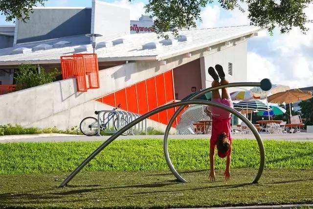 Interactive public art,互动式公共艺术,essay代写,paper代写,作业代写 Interactive public art,互动式公共艺术,essay代写,paper代写,作业代写