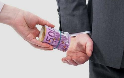 Political parties,西方政治腐败,essay代写,paper代写,作业代写 Political parties,西方政治腐败,essay代写,paper代写,作业代写