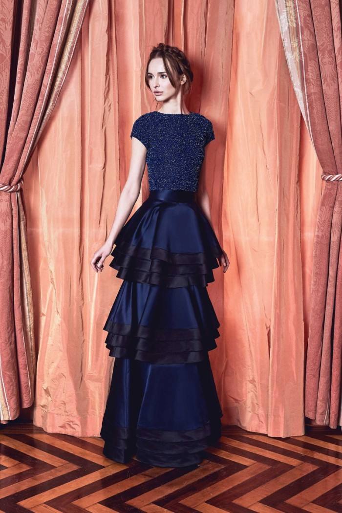 Alice + Olivia Fall 2017,爱丽丝·奥利维亚2017秋季,essay代写,paper代写,美国作业代写